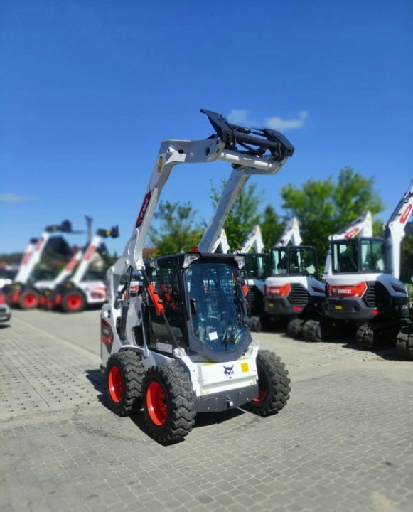 BOBCAT S590 USINE NEUF CHARGEUR BOBCAT S590E 199 500 NET WIDLY, LY