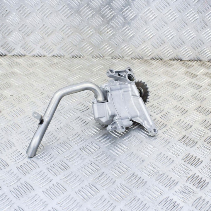 MERCEDES-BENZ CLC CL203 2010 POMPE HUILEUX