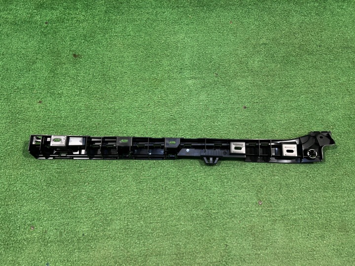 BMW 5 F10 F11 GLISSIÈRE FIXATION BAGUETTES SEUIL ARRIÈRE DROIT DROIT ARRIÈRE 7204022