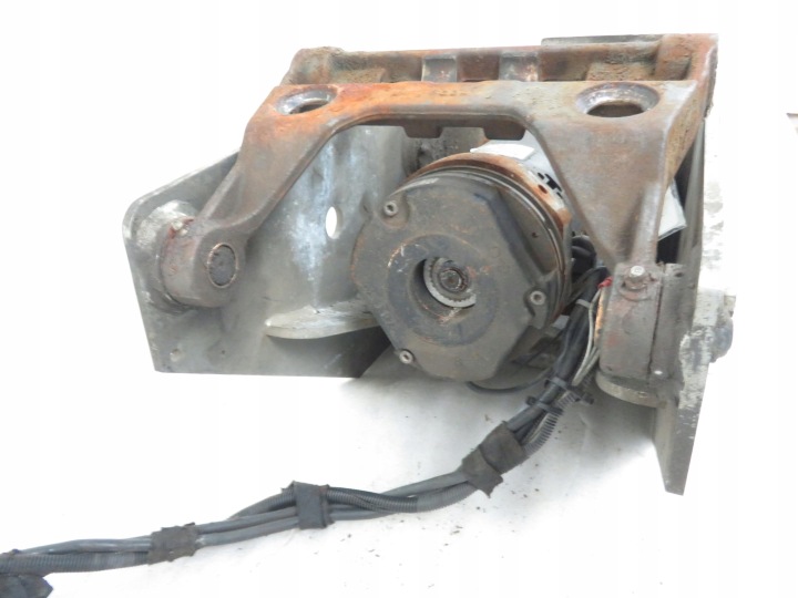 MOTEUR ENGRENAGE CHARIOTS TOYOTA 7SLL16 TTL140B TTL140B DS41
