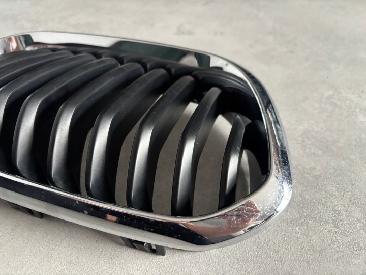RÉSERVOIR GRILLE GRILLE LEWA/PRAWA BMW 1 F20 F21 LIFT 7371747 7371748 ENSEMBLE