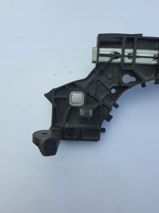 RENFORCEMENT PANNEAU AVANT SUPÉRIEUR MERCEDES C W205 2056203801