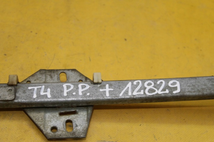 ÉLÉVATEUR VITRES DROIT AVANT VW T4 701837462