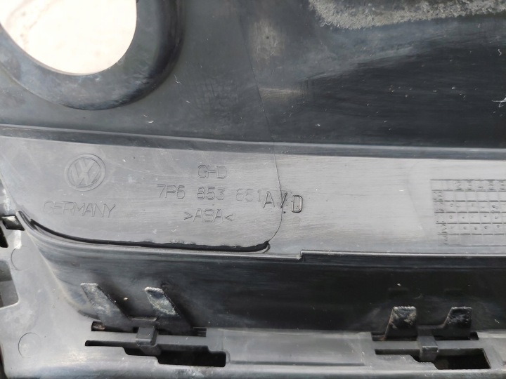 GRILLE CALANDRE RADIATEUR 7P6853651AD VW TOUAREG II 2 7P