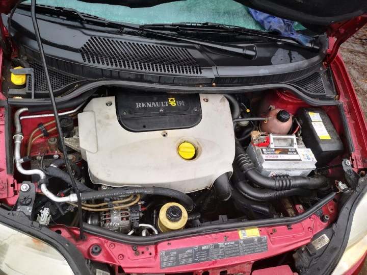 RENAULT SCENIC INJECTEUR CARBURANTS 2000 1.9L 0445110021