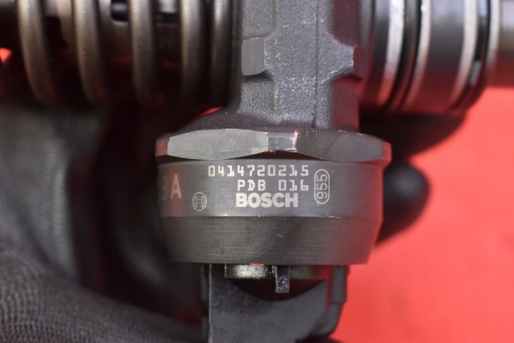 INJECTEUR INJECTEUR DE POMPE 038130073AG 0414720215 VW GOLF 5 V PLUS 1.9 TDI 105 KM