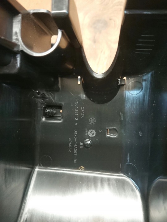 F PACE BOÎTE FUSIBLES GX73-14A076-DB
