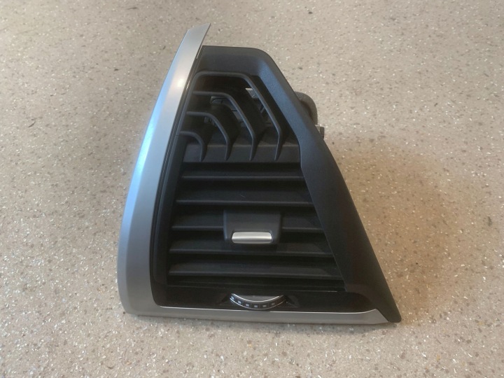 GRILLE CONDUIT D'AIR LATÉRALE TABLEAU DE BORD GAUCHE CÔTÉ BMW X3 G01 9363439