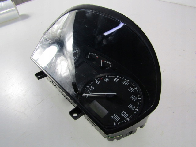 SKODA FABIA I 6Y COMPTEUR TABLEAU DE BORD 1,2 54 KM AWY MANUEL 99-04 6Y0920880M