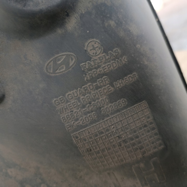 PASSAGE DE ROUE GAUCHE ARRIÈRE HYUNDAI I20 II 86821-C8000