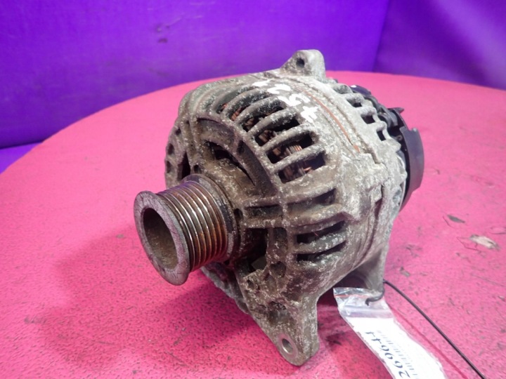 RENAULT SCENIC II 03-06 1.9 DCI ALTERNATEUR 0124525101 8200474219