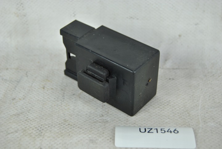 RELAIS POMPES CARBURANTS OMRON 5EB-81950-20 YAMAHA FZS 1000 FAZER 2002