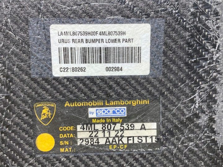 ORIGINAL LAMBORGHINI URUS 4ML PERFORMANTE SPOILER PARE-CHOCS ARRIÈRE CARBONE