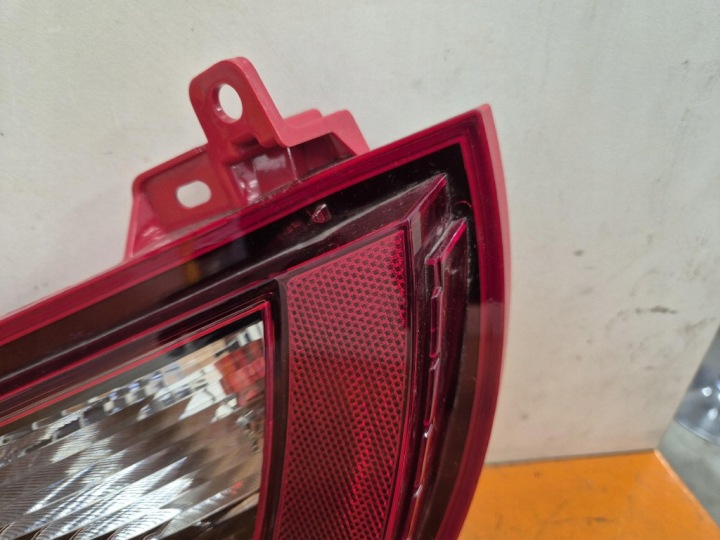 KIA SPORTAGE V 21- PHARE ANTIBROUILLARD ARRIÈRE DROITE ARRIÈRE 92406-R2000