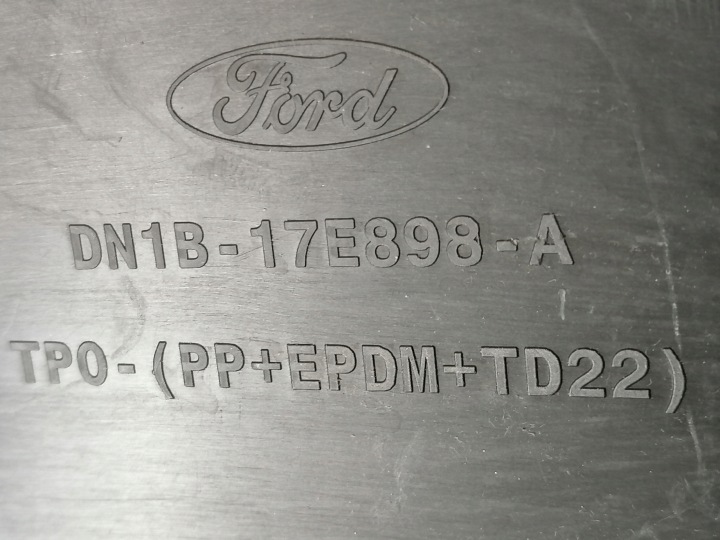 FORD ECOSPORT AMORTISSEUR PARE-CHOCS AVANT DN1B-17E898-A