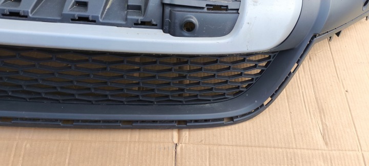 DOUBLURE PARE-CHOCS AVANT LAND ROVER DISCOVERY SPORT
