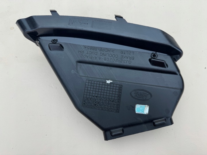LAND ROVER EVOQUE L538 16R- ADMISSION TUNNEL GUIDE D'AIR GJ32--20208-A