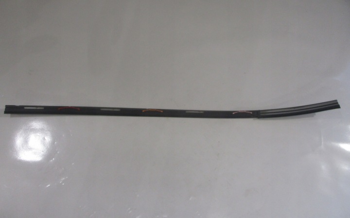 MOULURE PARE-BRISE AVANT AVANT GAUCHE GAUCHE CITROEN C-CROSSER 7400A053