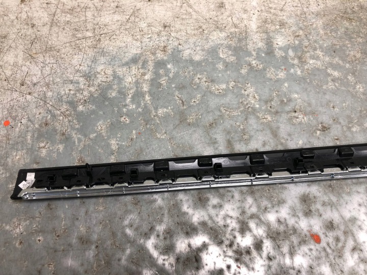 MOULURE DÉCOR CONSOLES 9DW VW PASSAT B8 LIFT 3G1853300C
