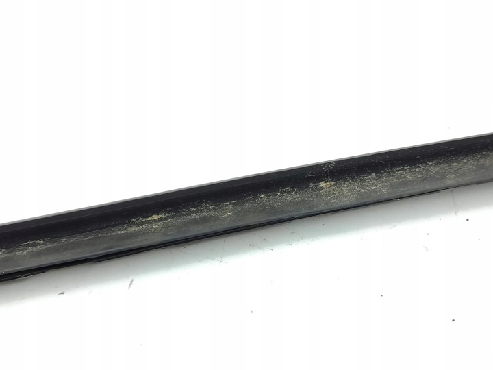 VOLKSWAGEN GOLF VIII 2020 USZCZELKA/PRZESLONA VITRES AVANT 5H0854327A