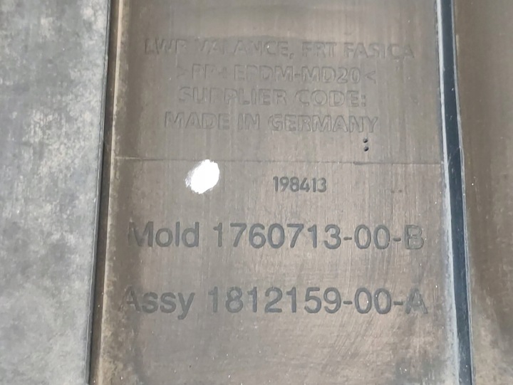 TESLA MODÈLE Y PROTECTION SOUS PARE-CHOCS AVANT 176071300B