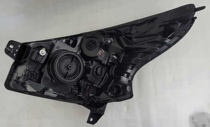 PHARE AVANT DROITE ORDINAIRE RENAULT TRAFIC III 2014- 260109424R
