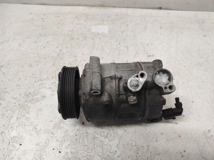 AUDI A3 8P 03- 1.6 BGU COMPRESSEUR DE CLIMATISATION