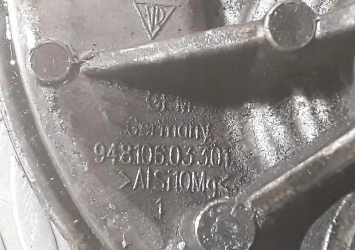 PORSCHE OE 94810603301 POMPE À EAU