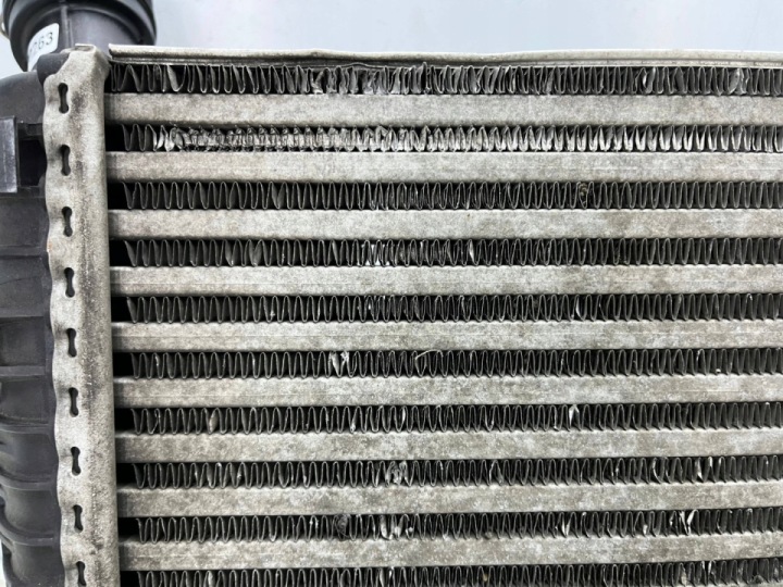 RADIATEUR D'INTERCOOLER VW TOUAREG TOUAREG AUDI Q7 CAYENNE 955 CAYENNE 92A