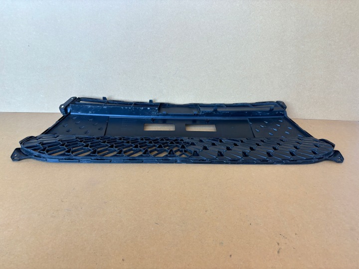 GRILLE PARE-CHOCS CENTRALE AVANT AVANT TOYOTA AYGO X 22-