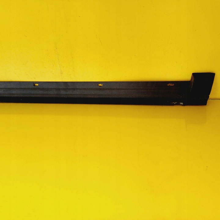 MOULURE RACLOIR DROIT ARRIÈRE AUDI A4 B5 LIFT UNIVERSEL 8D0853764B NR105