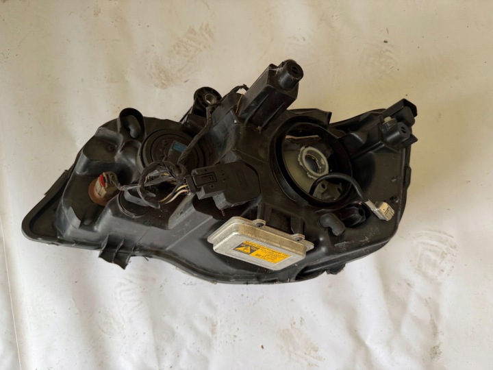 PROJECTEUR AVANT CÔTÉ DROITE CHRYSLER GRAND VOYAGER V 13342AD