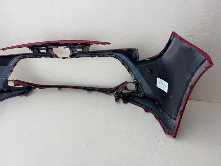 TOYOTA COROLLA E21 HAYON UNIVERSEL 18R- PARE-CHOCS AVANT AVANT 52119-02P40 PDC