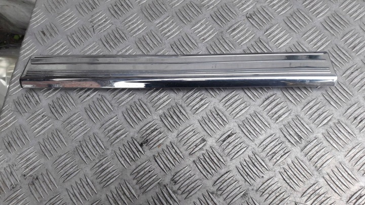 BAGUETTES SEUIL ENSEMBLE GAUCHE DROITE AVANT ARRIÈRE W220 A2206805835