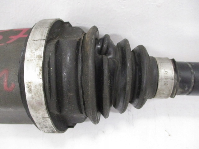 PEUGEOT 2008 1.6 BLUEHDI DEMI-ARBRE JOINT GAUCHE