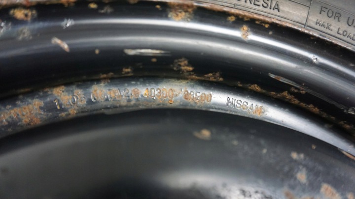 KOLO RÉSERVE RÉGLAGE PNEU DE SECOURS PIÈCE DE RECHANGE 15 NISSAN ALMERA N16 40300-28E00