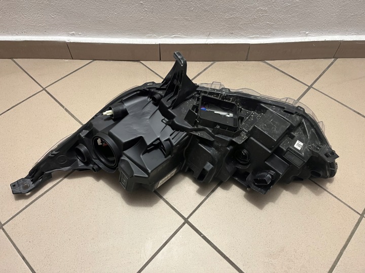 FORD TOURNEO CONNECT MK2 LIFT XÉNON KT1B PHARE AVANT DROITE KT1B-13D154-AD