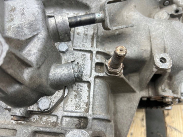 OPEL CORSA D E BOÎTE DE VITESSES 1.4 B VW413