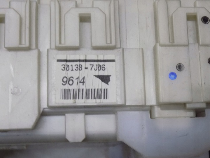 TOYOTA AURIS I 06-09 1.4 VTI BOÎTE MODULE 82730-02120 30138-7J06