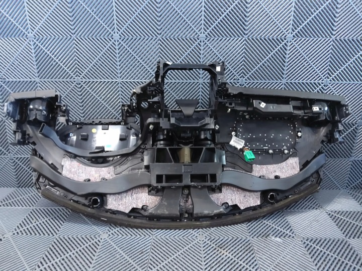 TABLEAU DE BORD JAGUAR XJ X351 C2D15234PVJ