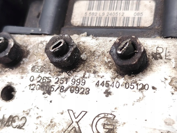 TOYOTA AVENSIS POMPE ABS 2.0 D-4D DIESEL 91KW (124 HP) 44540-05120 2012