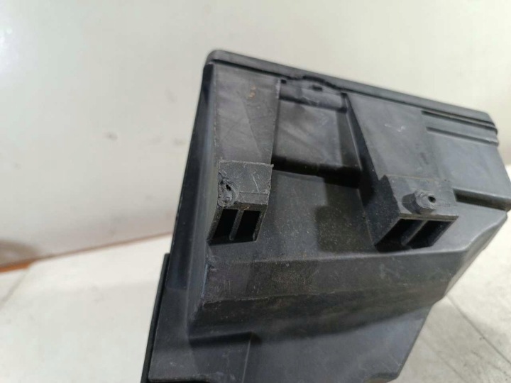 CHÂSSIS BOÎTES FUSIBLES RENAULT LAGUNA III 2.0 DCI 240110096R