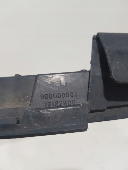 OPEL VECTRA C 2004 AVEC AVANT GRILLE VENTILATION SOUS ZDERZAKIEM TYLNYM