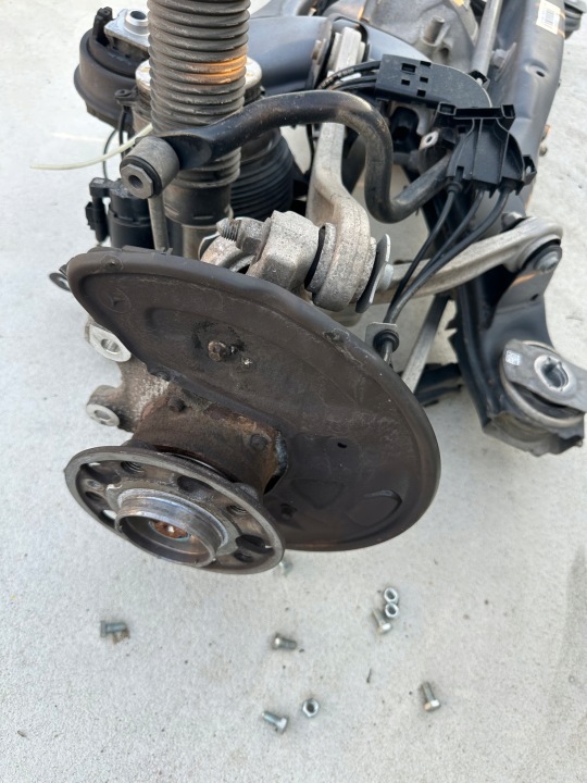 MERCEDES E-KLASA W213 E400D CHÂSSIS SUSPENSION CHÂSSIS POUTRE ARRIÈRE ARRIÈRE ARRIÈRE