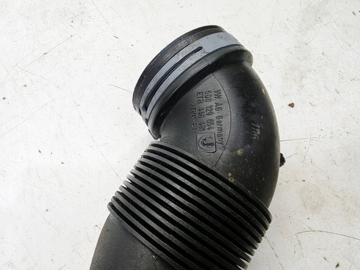 TUYAU ASPIRATION AIR AUDI VOLKSWAGEN SEAT SKODA 2.0TDI 5Q0129654J 5Q0129635