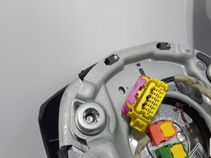 AUDI A4 B7 VOLANT CUIR S-LINE AIRBAG 4F0419091BS