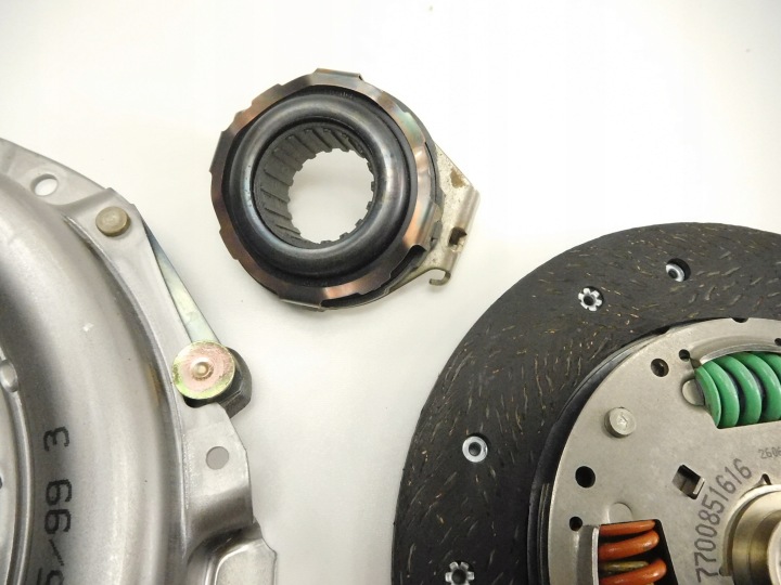 KIT ADHÉRENCE RENAULT R18 25 ESPACE 7700851616
