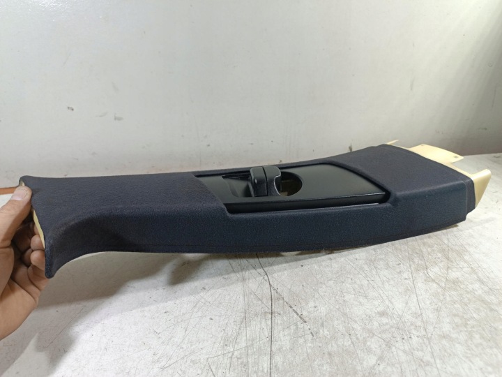 PROTECTION MONTANTS DROIT AVANT BMW E53 8203872