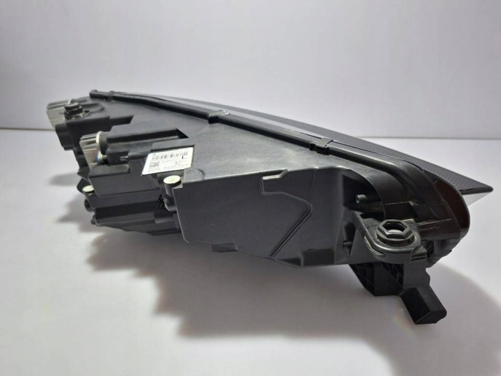 SKODA OCTAVIA IV MK4 2024R PHARE GAUCHE AVANT PROJECTEUR CRYSTAL 5E4941015B