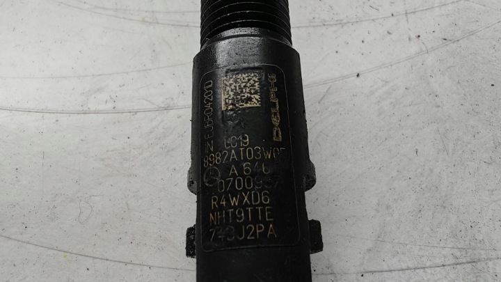 INJECTEUR MERCEDES W204 W209 W211 2.2 CDI DELPHI A6460700987 CZYTAJ DESCRIPTION